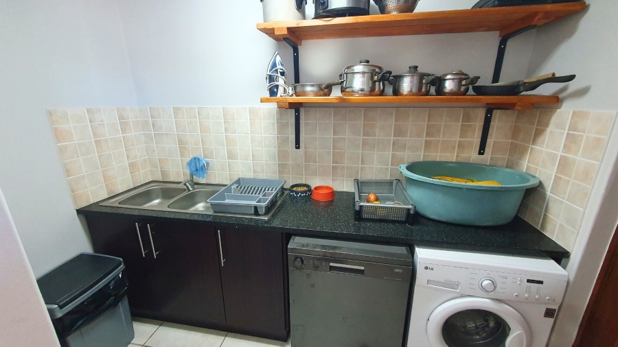 2 Bedroom Property for Sale in Heiderand Western Cape